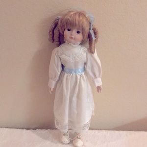 Vintage Porcelain doll collector Jennifer cloth body white pinafore lace trim